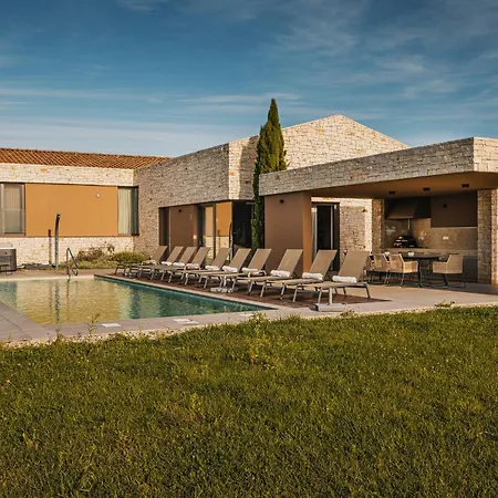 Villa Vigneto *